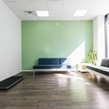 Bushwick Veterinary Center - Dogs waiting area - Veterinarians Near Me - Brooklyn, New York