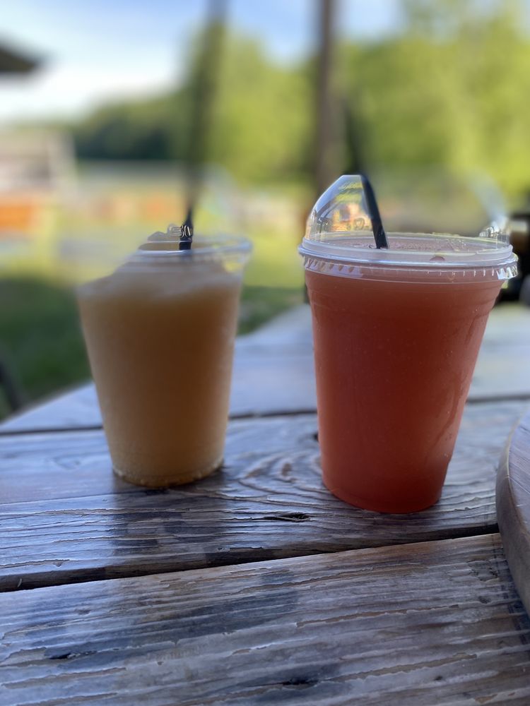 KILLING TREE WINERY 28 Photos 16688 Co Rd 4, Dresden, OH Yelp