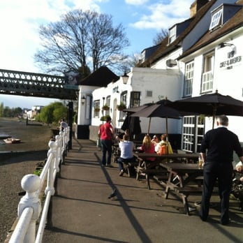 Bulls Head - British Near Me - London, XGL