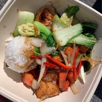 Thai Mee Up - Specials - Sautéed Salmon - Food Trucks Near Me - Kahului, Hawaii Thai Mee Up - Specials - Sautéed Salmon - Food Trucks Near Me - Kahului, Hawaii