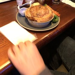 The Rose and Crown - Steak & Ale Pie
