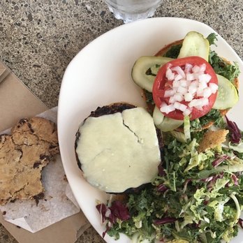 Northstar Café - Northstar burger with simple salad and chocolate chip cookie - Breakfast & Brunch Near Me - Columbus, Ohio