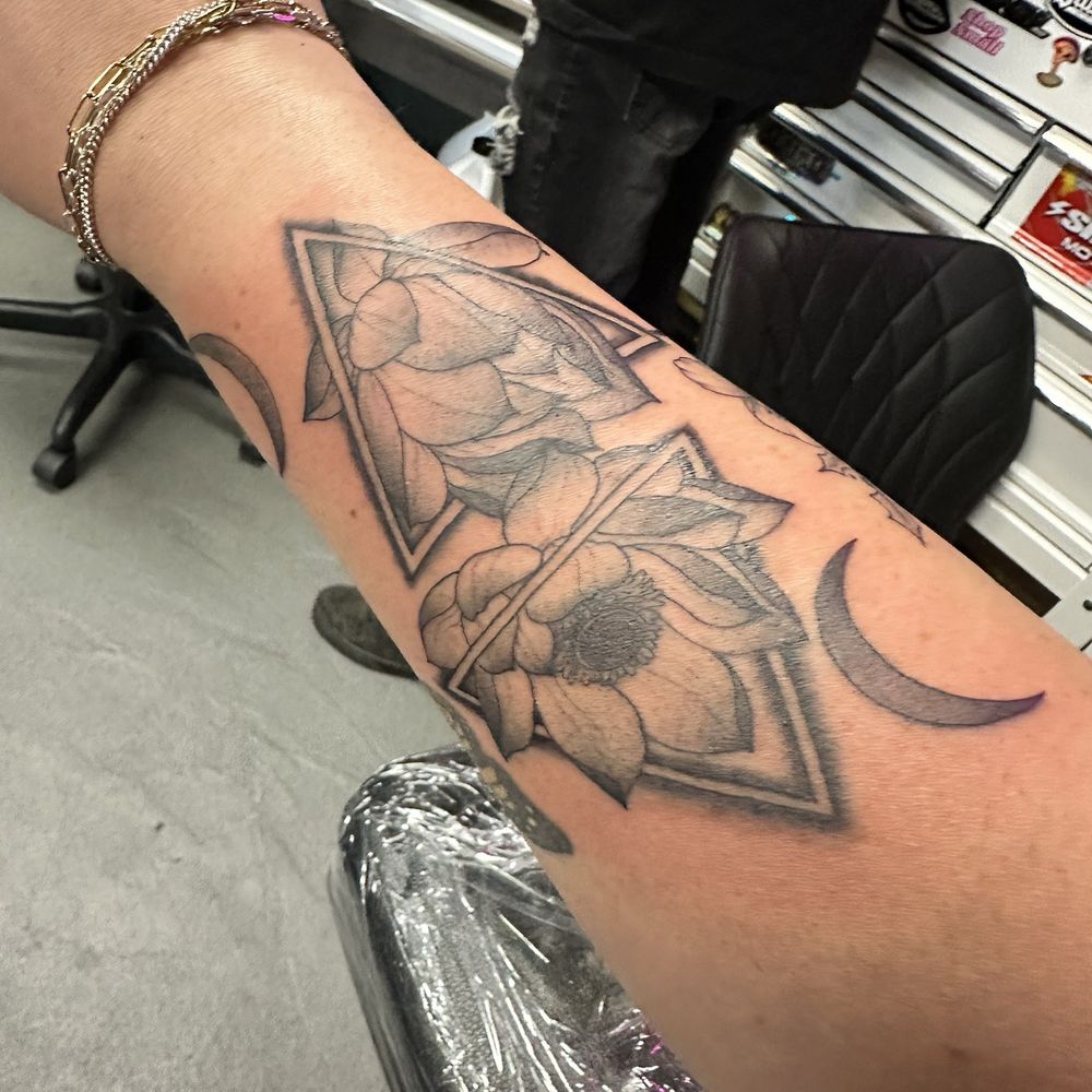 215 Ink - Tattoo Near Me - Chandler, Arizona