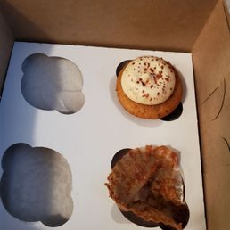 Hummingbird in my belly, and Snickerdoodle Hummingbird in my belly, and Snickerdoodle
