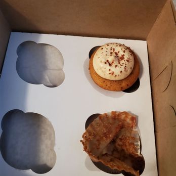 Sugarfoot's Cupcakes - Hummingbird in my belly, and Snickerdoodle - Cupcakes Near Me - Spring, Texas Sugarfoot's Cupcakes - Hummingbird in my belly, and Snickerdoodle - Cupcakes Near Me - Spring, Texas