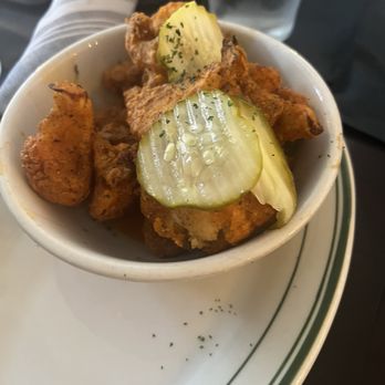 Taste Bar + Kitchen - Nashville Hot Fried Cauliflower - Cocktail Bars Near Me - Houston, Texas
