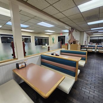 Del Taco - Inside - Fast Food Near Me - Barstow, California Del Taco - Inside - Fast Food Near Me - Barstow, California