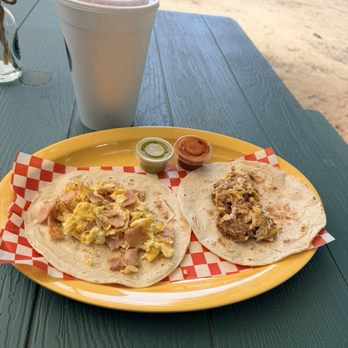 Mexican Food Sabor a Mexico - Breakfast tacos, and fresh watermelon water - Food Trucks Near Me - Austin, Texas