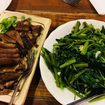 Taiwan Cafe - Wan Luan Pork Hock $10.25, vegetables $8.50 - Chinese Near Me - Milpitas, California