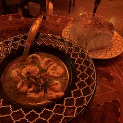 Marrakech - First course: garlic shrimp and bread