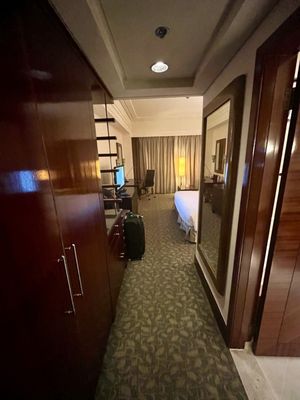 Edsa Shangri-La, Manila by null