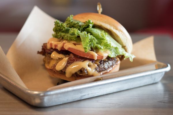 Aioli Gourmet Burgers by null