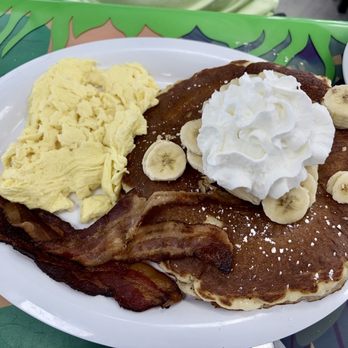 Juno Beach Cafe - Banana Nut UEP with scrambled eggs and bacon - Breakfast & Brunch Near Me - Juno Beach, Florida Juno Beach Cafe - Banana Nut UEP with scrambled eggs and bacon - Breakfast & Brunch Near Me - Juno Beach, Florida