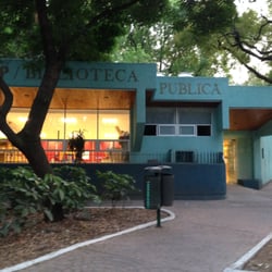 Biblioteca Pública Amalia González Caballero - Podemos apreciar la fachada