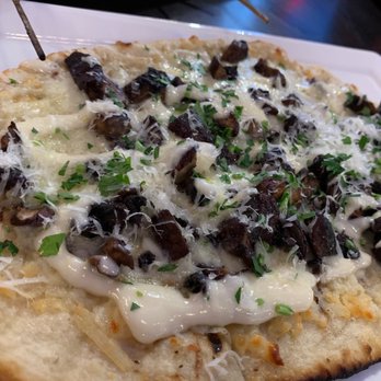 Flights - Mushroom Aioli Flatbread - New American Near Me - Las Vegas, Nevada Flights - Mushroom Aioli Flatbread - New American Near Me - Las Vegas, Nevada