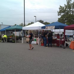 Dearborn Farmer's and Artisan Market - Row of vendors
