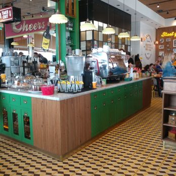 Cafe Landwer - Rutherford & Bathurst - Cafes Near Me - Maple, Ontario