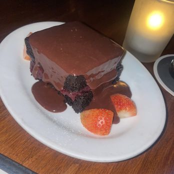 Clover Club - Chocolate flourless cake with chocolate ganache - Lounges Near Me - Brooklyn, New York