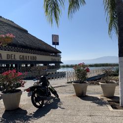 La Palapa del Guayabo - Right on Lake Chapala
