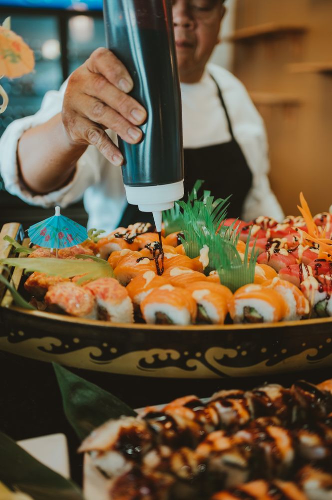 Food from Sushi World by Oishii