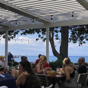 Star Noodle - Ocean Waves playing the lunch soundtrack - Asian Fusion Near Me - Lahaina, Hawaii Star Noodle - Ocean Waves playing the lunch soundtrack - Asian Fusion Near Me - Lahaina, Hawaii