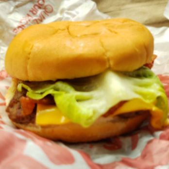 Wendy's - Jr bacon cheeseburger - Fast Food Near Me - Milwaukee, Wisconsin