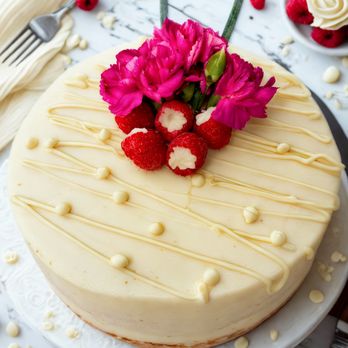 CiaCia PetKery - White Chocolate and raspberry hooman cake - Pet Stores Near Me - New York, New York CiaCia PetKery - White Chocolate and raspberry hooman cake - Pet Stores Near Me - New York, New York