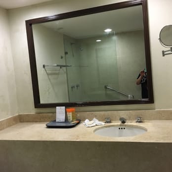 Sunscape Sabor - Bathroom sink and mirror - Resorts Near Me - Cozumel, ROO