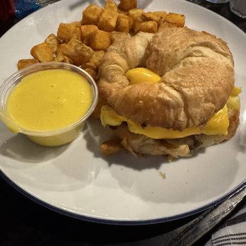 Black Oak Kitchen & Drinks - Egg sandwich - Comfort Food Near Me - Coventry, Rhode Island Black Oak Kitchen & Drinks - Egg sandwich - Comfort Food Near Me - Coventry, Rhode Island