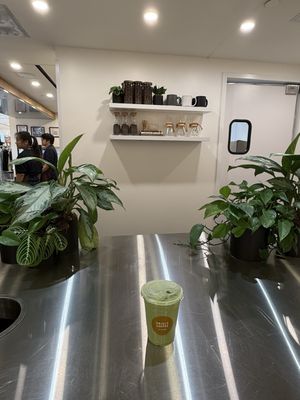 UNIQLO COFFEE 5th Avenue by null