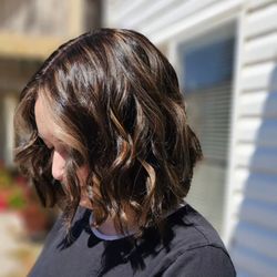Radiant Beauty - Brunette highlights