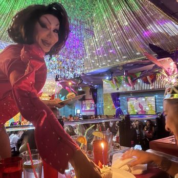 Lips - VavaVoom!! The Best! - Bars Near Me - San Diego, California