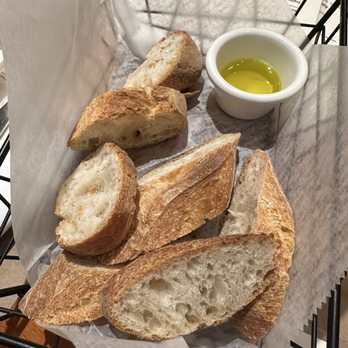 Barbalu Bklyn - Complimentary bread and oil - Italian Near Me - Brooklyn, New York