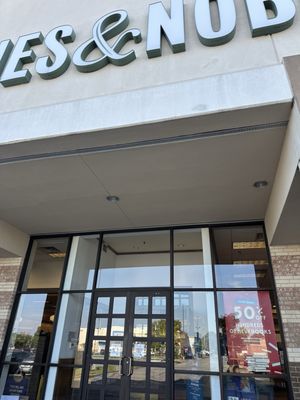Barnes & Noble by null