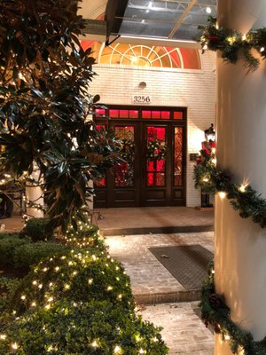 Signature Club of Lansdowne by null