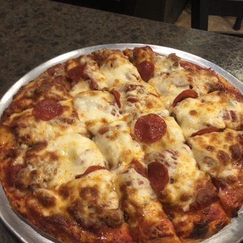 Beggars Pizza - Sausage and pepperoni yummy! - Pizza Near Me - Chicago, Illinois