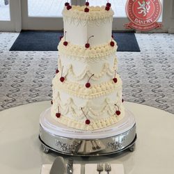 Bohemian Bakery - Heart shaped vintage wedding cake