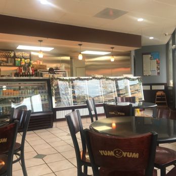 Yum Yum Donuts - Donuts Near Me - Agoura Hills, California