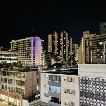 Romer House Waikiki - City lights! Great view! - Hotels Near Me - Honolulu, Hawaii Romer House Waikiki - City lights! Great view! - Hotels Near Me - Honolulu, Hawaii
