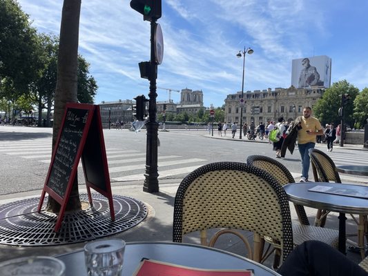 Le Petit Châtelet by null