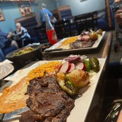 El Agave Mexican Restaurant - Mi esposo y yo pedimos lo mismo . Exquisito todo