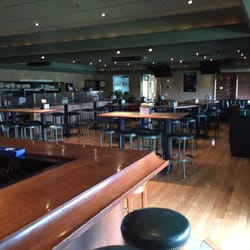 Hickory Hill Golf Course - Bar area