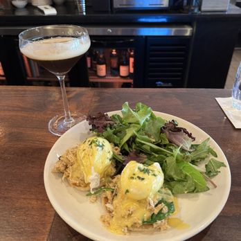 TAVERNA - TAVERNA BENEDICT FLORENTINE - Italian Near Me - Jacksonville, Florida
