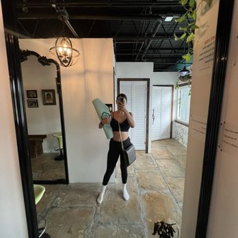 Anuttara Yoga - Yoga selfie - Yoga Near Me - Fort Lauderdale, Florida Anuttara Yoga - Yoga selfie - Yoga Near Me - Fort Lauderdale, Florida