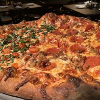 Amore's Pizza and Pasta - Large  1/2 marg  1/2 pep/bacon pizza - Pizza Near Me - Grapevine, Texas
