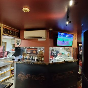 Skipolini's Pizza - Skipolini pizza restaurant interior on 9/25/21 - Food Delivery Services Near Me - Antioch, California