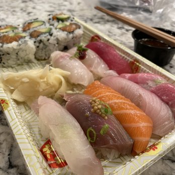 Sushi Hatsu - Moriawase - 8 nigiri and any basic roll - Sushi Bars Near Me - Ambler, Pennsylvania