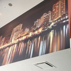Mural of Manila Bay as you enter the restaurant!