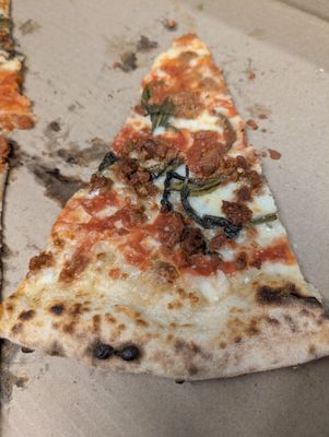 F&F Pizzeria by null