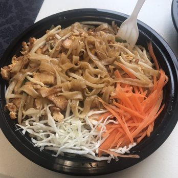 Tuay Thai - Pad Thai with Tofu (medium) - Thai Near Me - Palos Heights, Illinois Tuay Thai - Pad Thai with Tofu (medium) - Thai Near Me - Palos Heights, Illinois